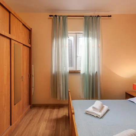 Countryside - Happy Apartment